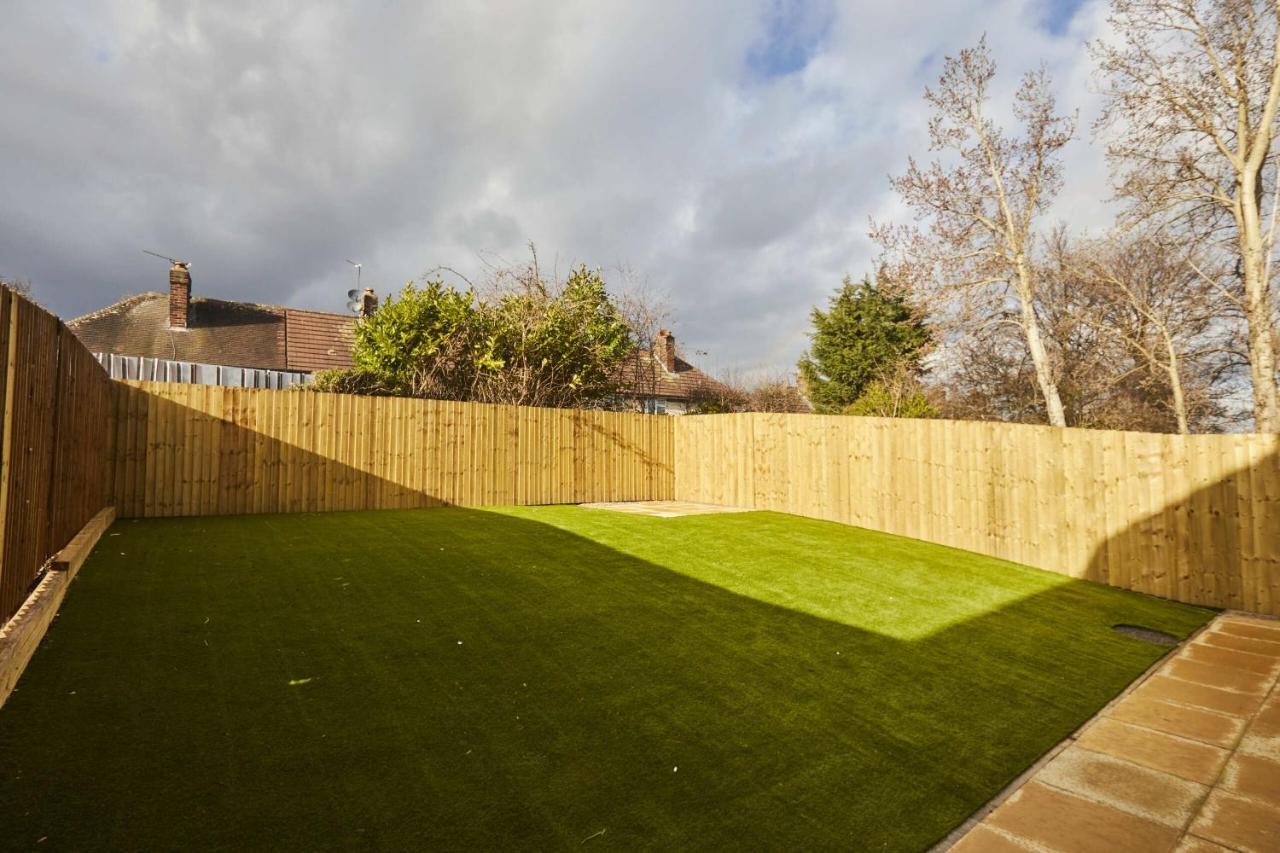 Homebird Property - The Willows Leeds (West Yorkshire) Exterior foto